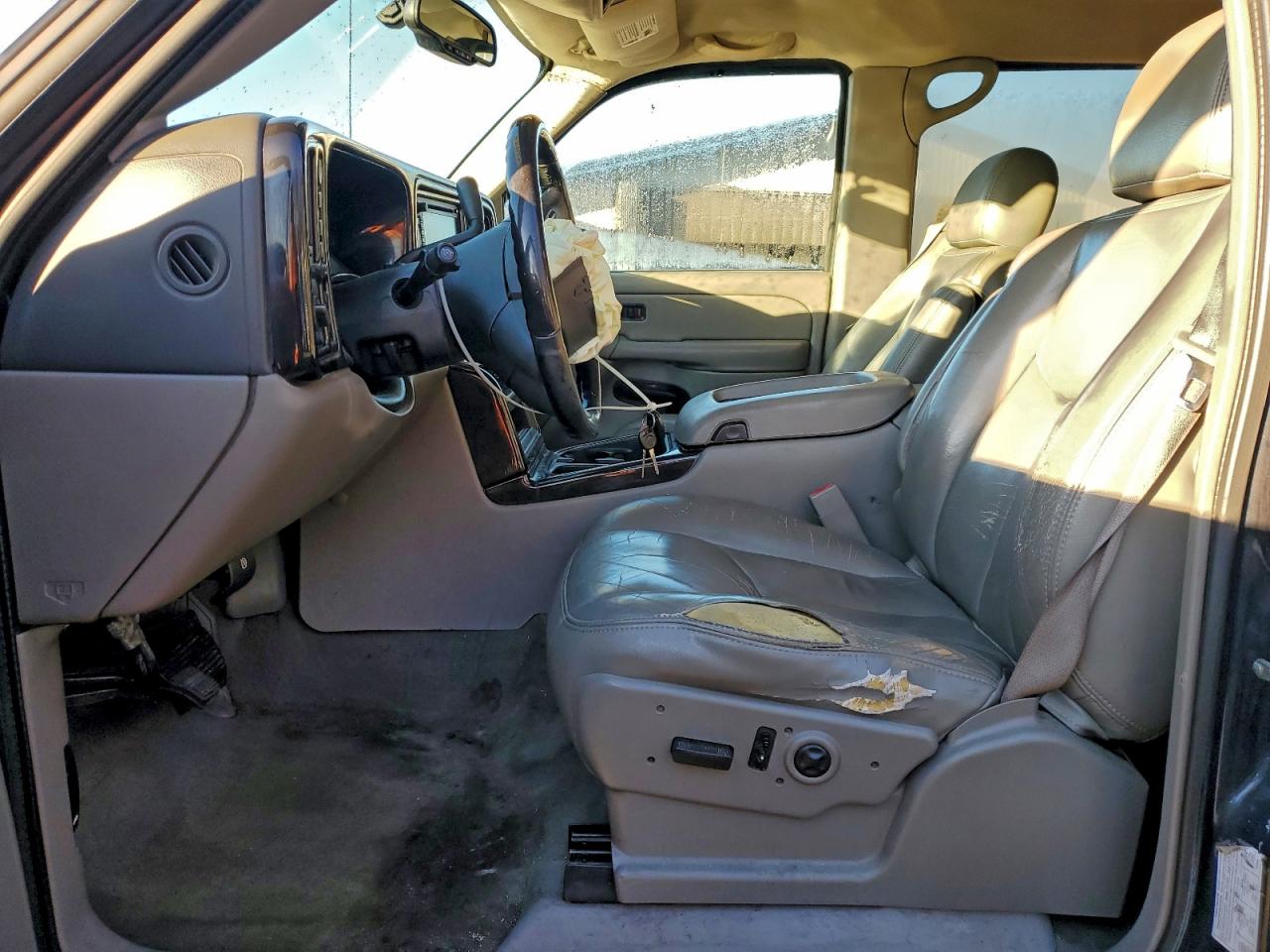 2005 CHEVROLET AVALANCHE K1500 photo 13