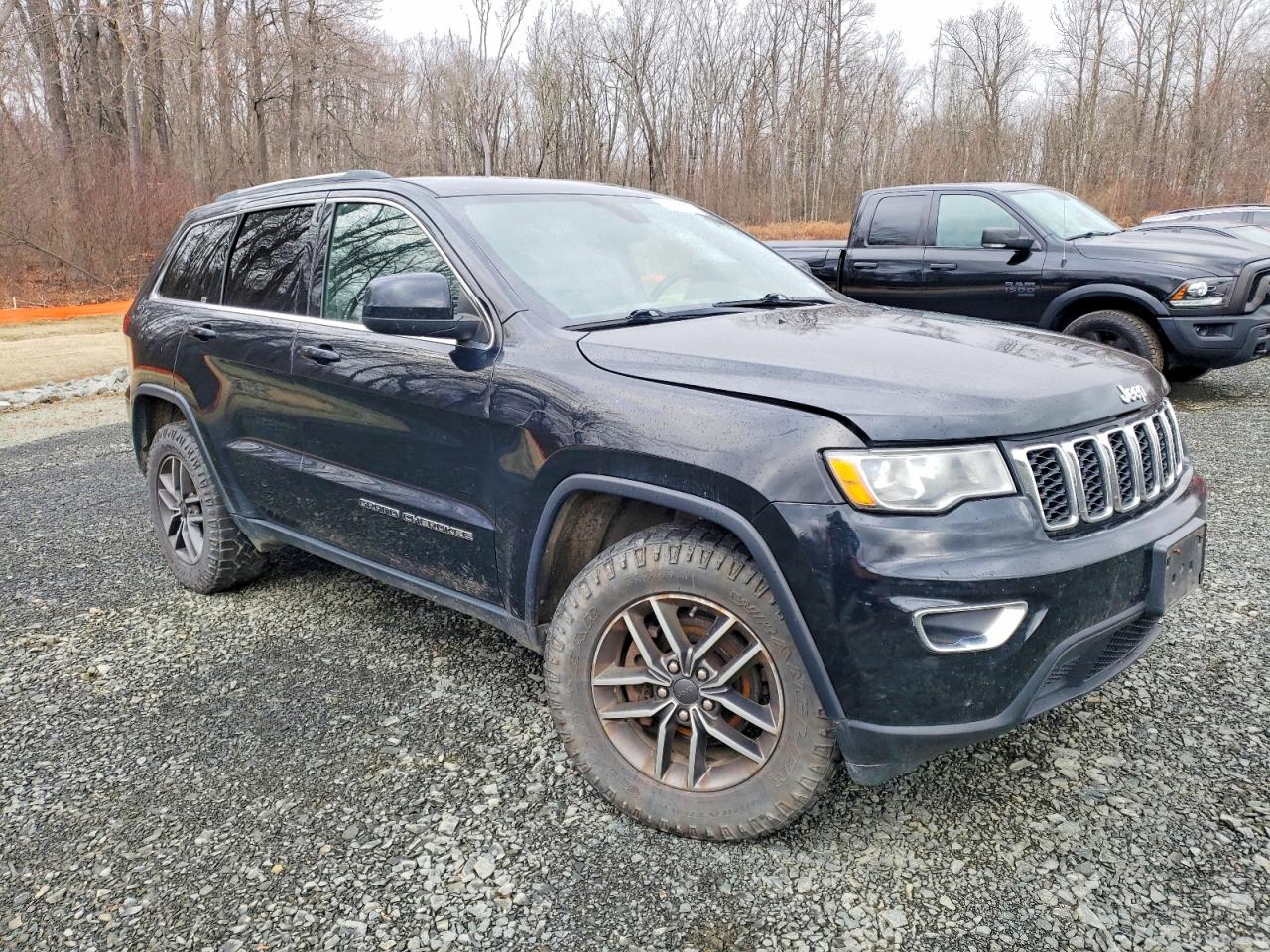 2020 JEEP GRAND CHEROKEE LAREDO photo 7