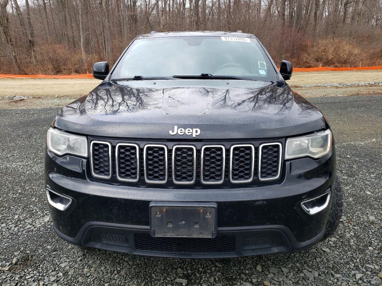 2020 JEEP GRAND CHEROKEE LAREDO photo 9