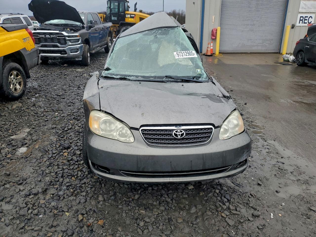 2005 TOYOTA COROLLA CE photo 9