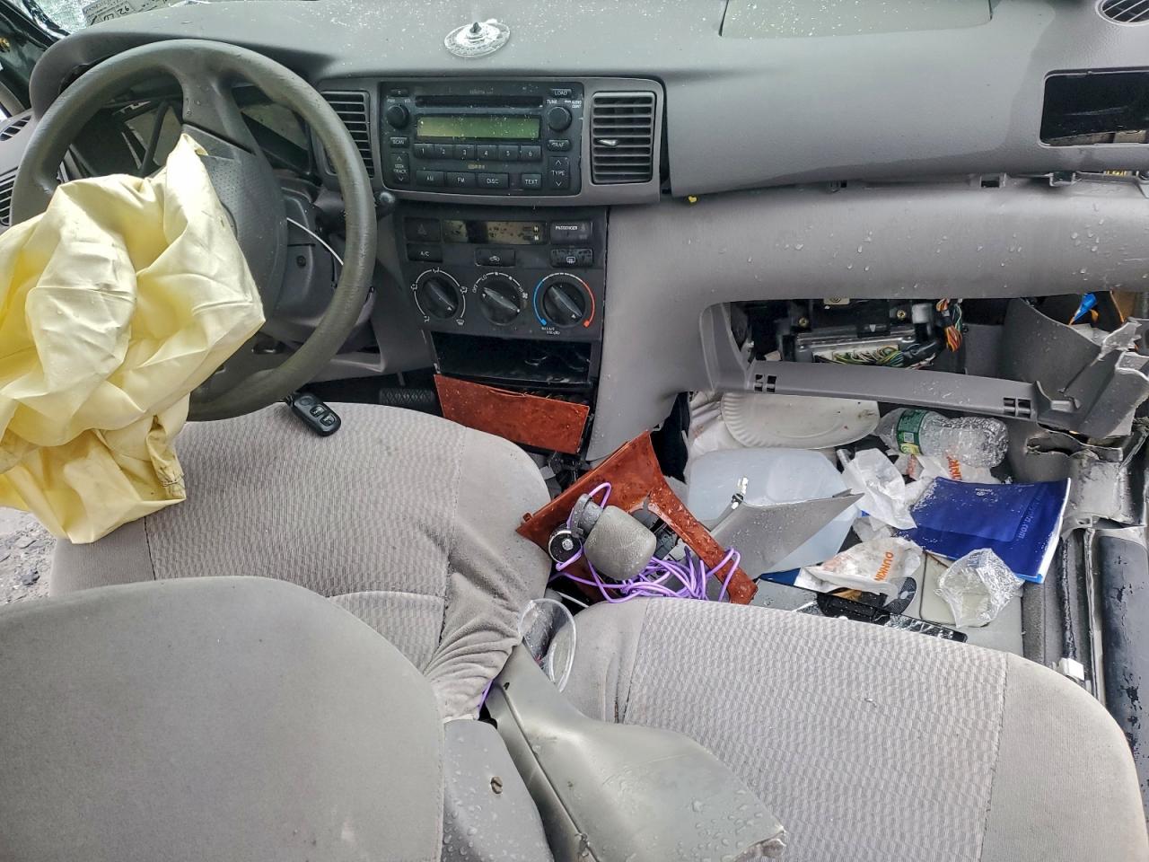 2005 TOYOTA COROLLA CE photo 15