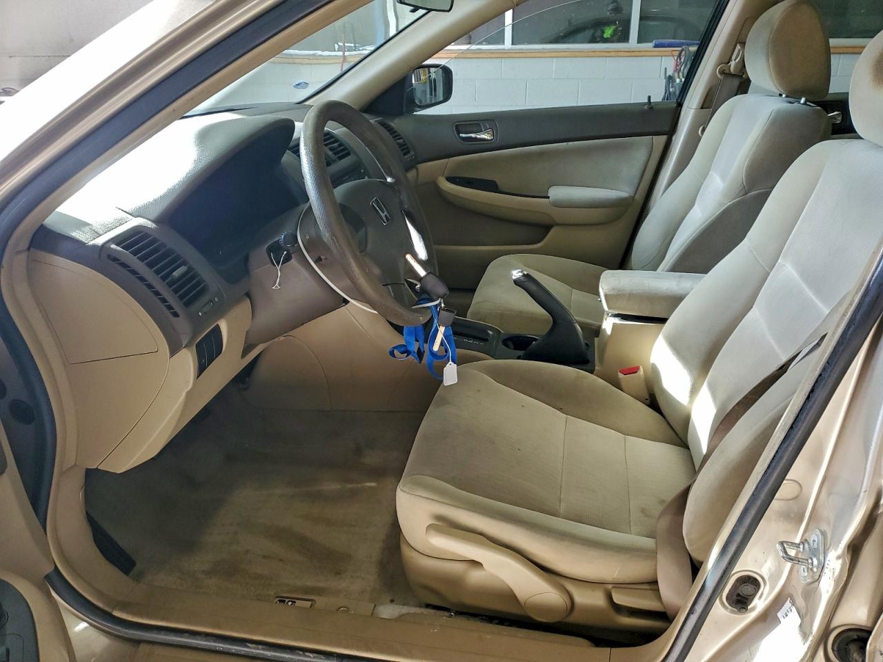 2004 HONDA ACCORD LX photo 13
