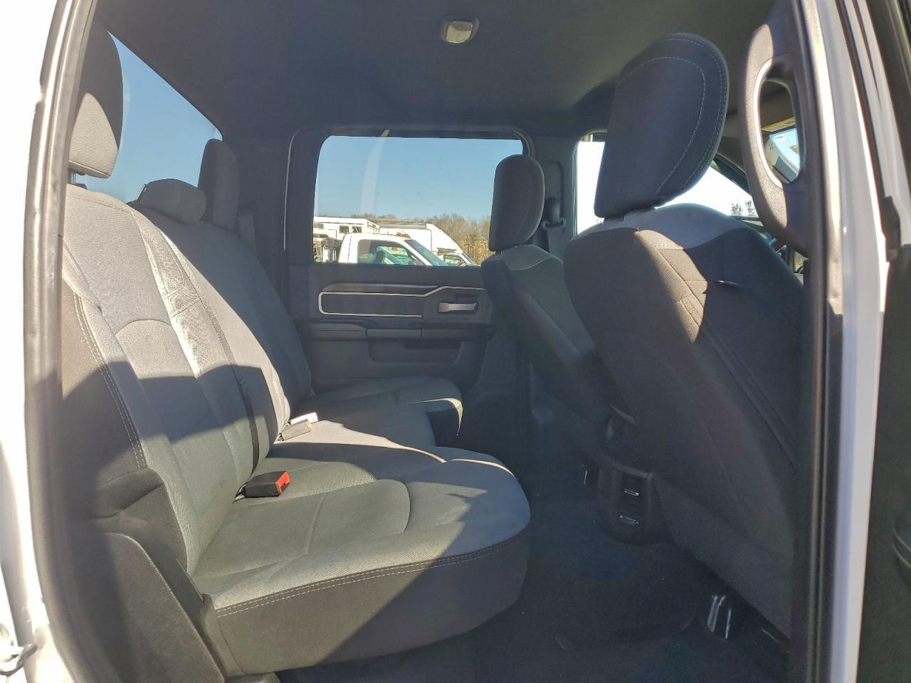 2021 RAM 3500 BIG HORN photo 10