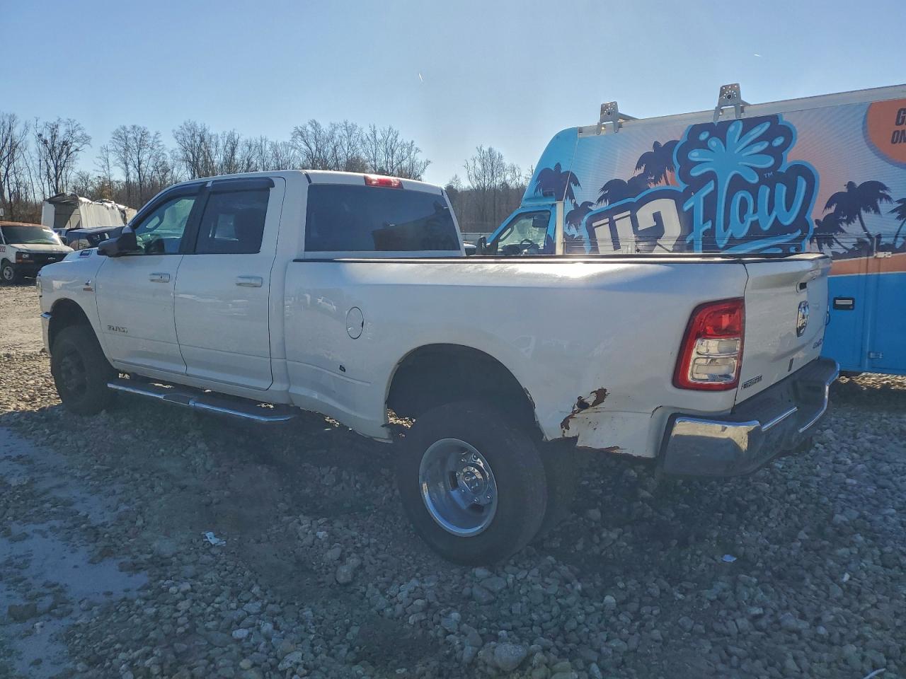 2021 RAM 3500 BIG HORN photo 2