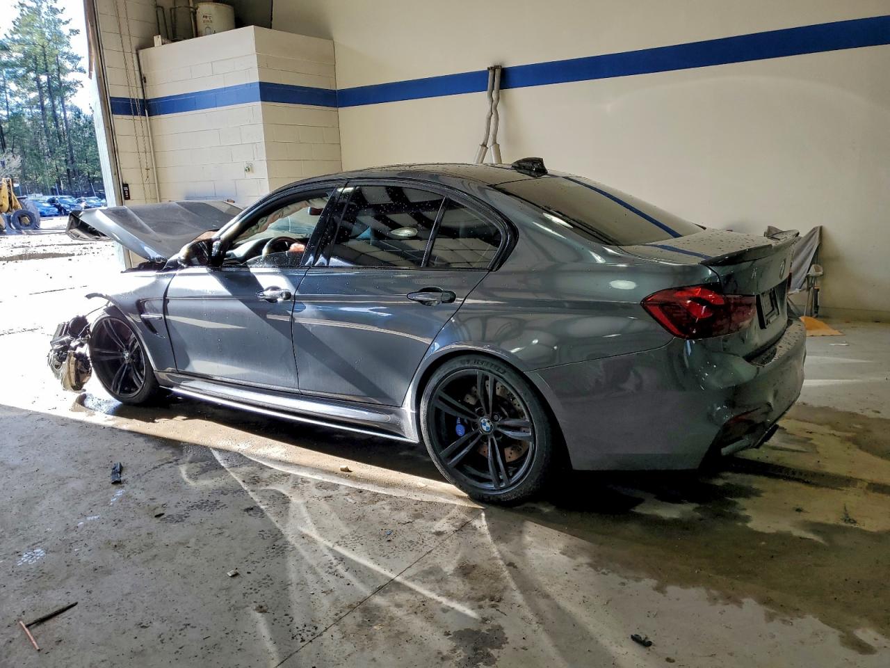 2017 BMW M3 photo 2