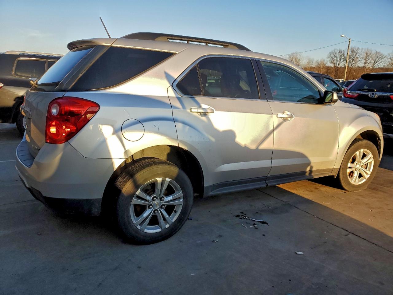 2015 CHEVROLET EQUINOX LT photo 3