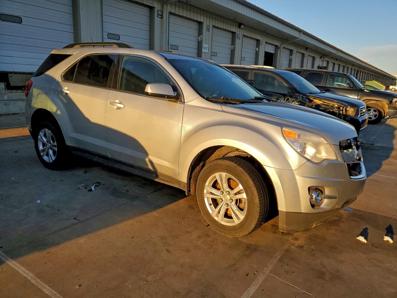 2015 CHEVROLET EQUINOX LT photo 4