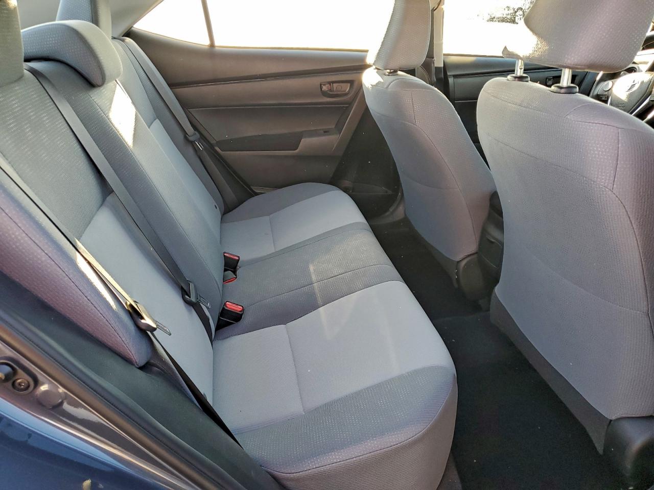2017 TOYOTA COROLLA L photo 10