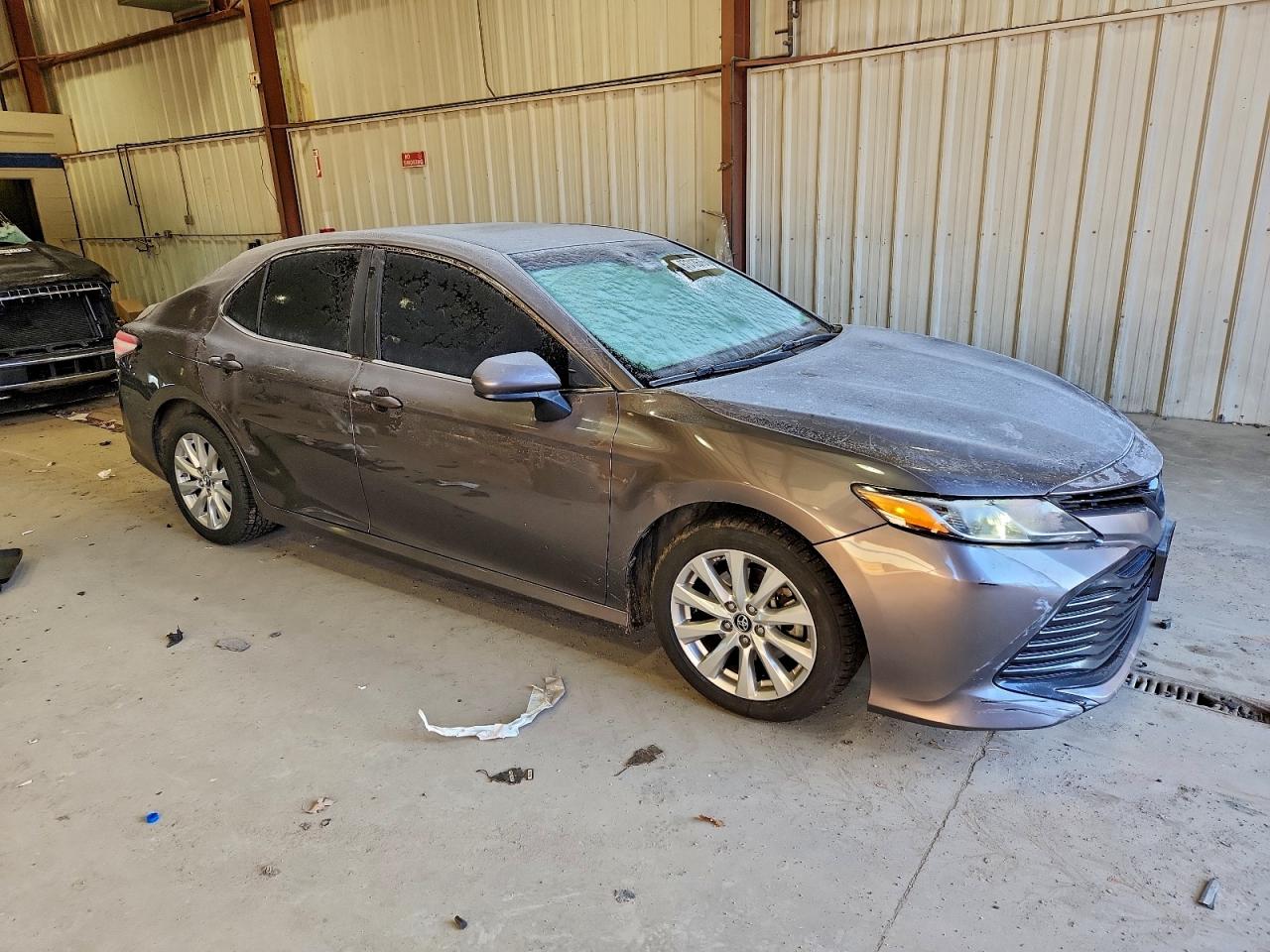 2018 TOYOTA CAMRY L photo 7