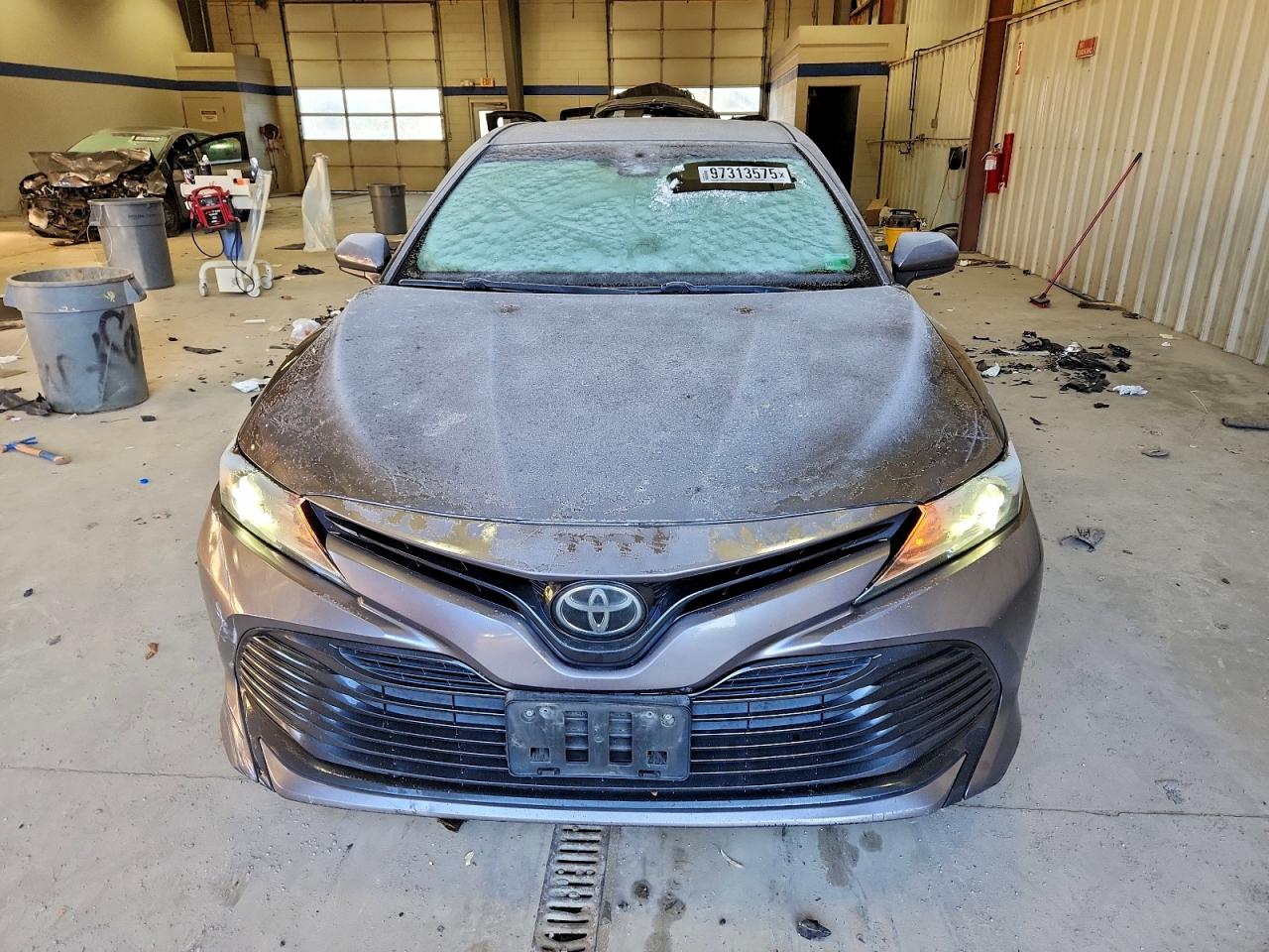 2018 TOYOTA CAMRY L photo 9
