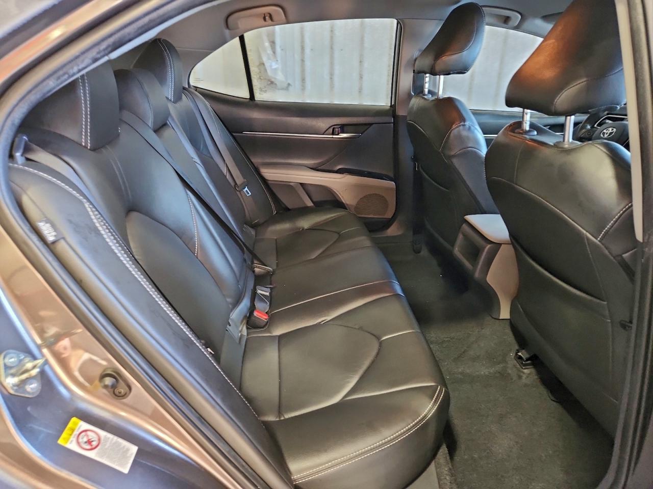 2018 TOYOTA CAMRY L photo 19