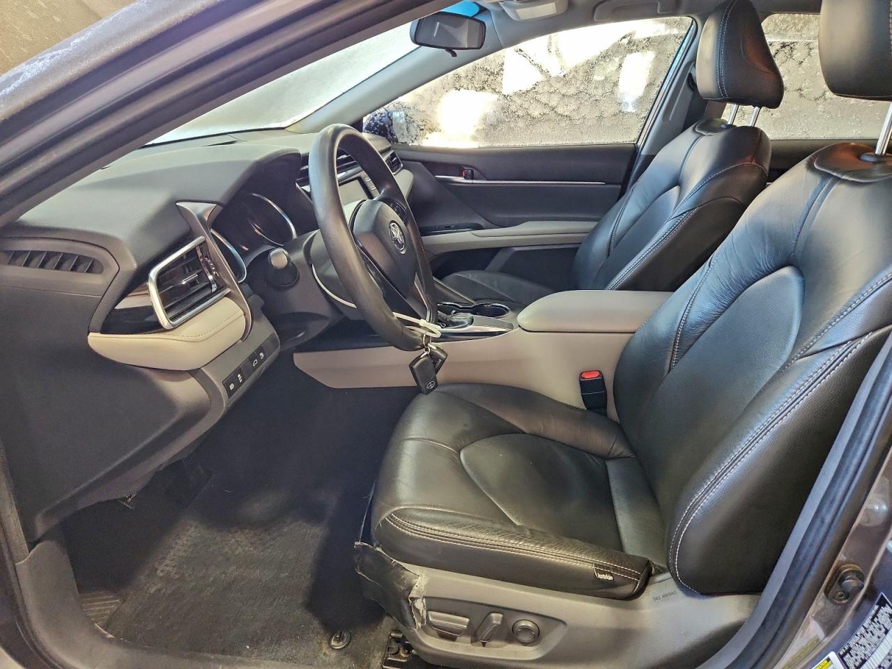2018 TOYOTA CAMRY L photo 13