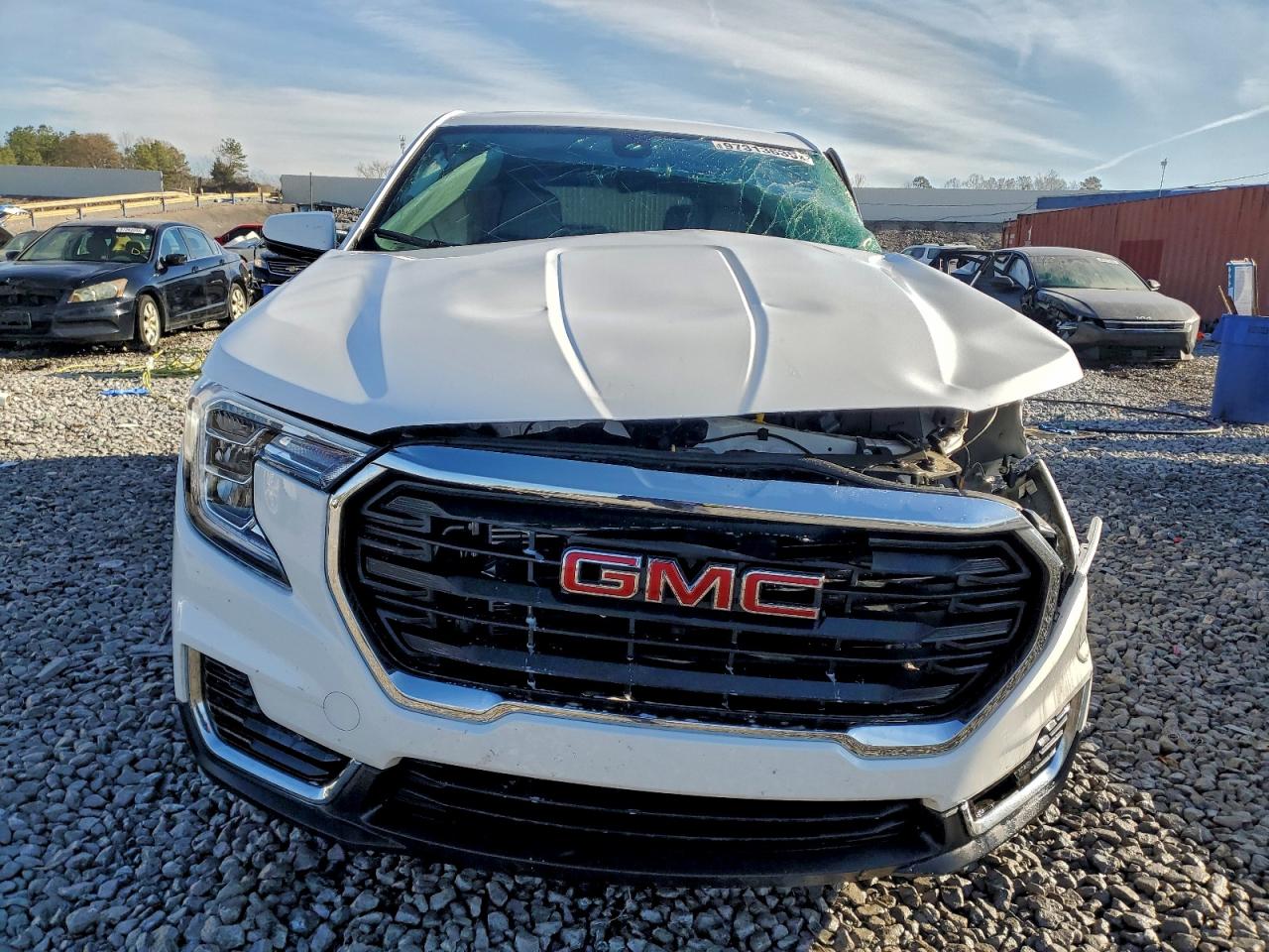 2024 GMC TERRAIN SLE photo 9