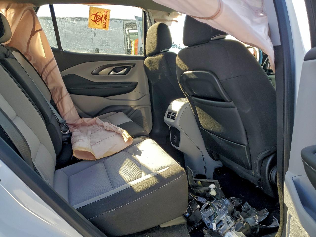 2024 GMC TERRAIN SLE photo 21
