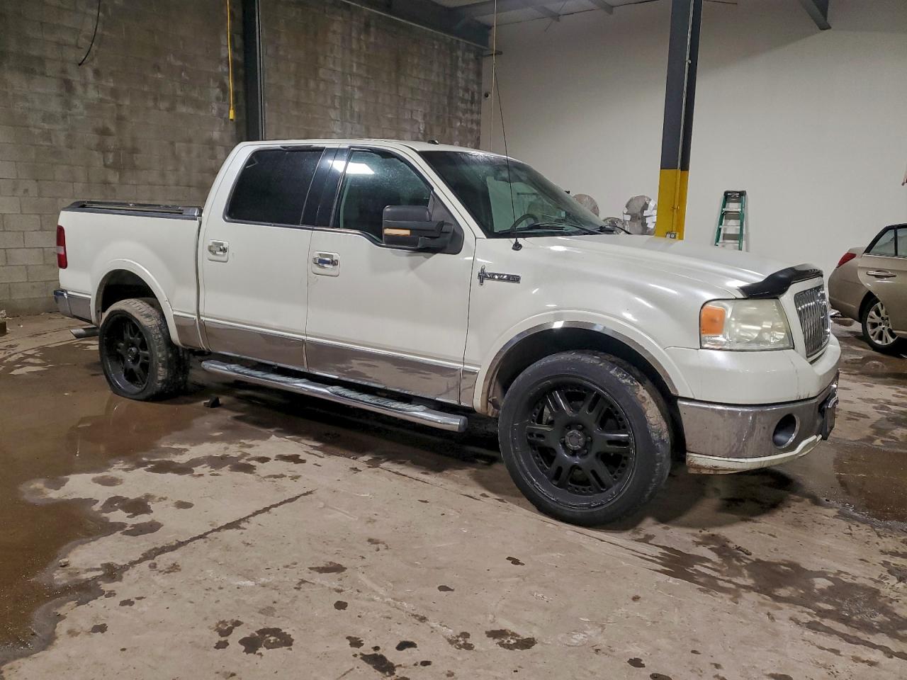 2006 LINCOLN MARK LT photo 7