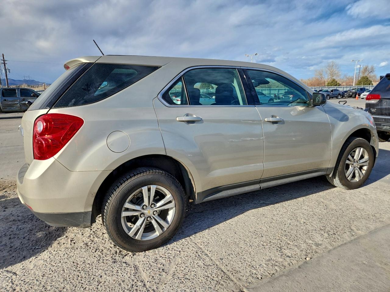 2014 CHEVROLET EQUINOX LS photo 5