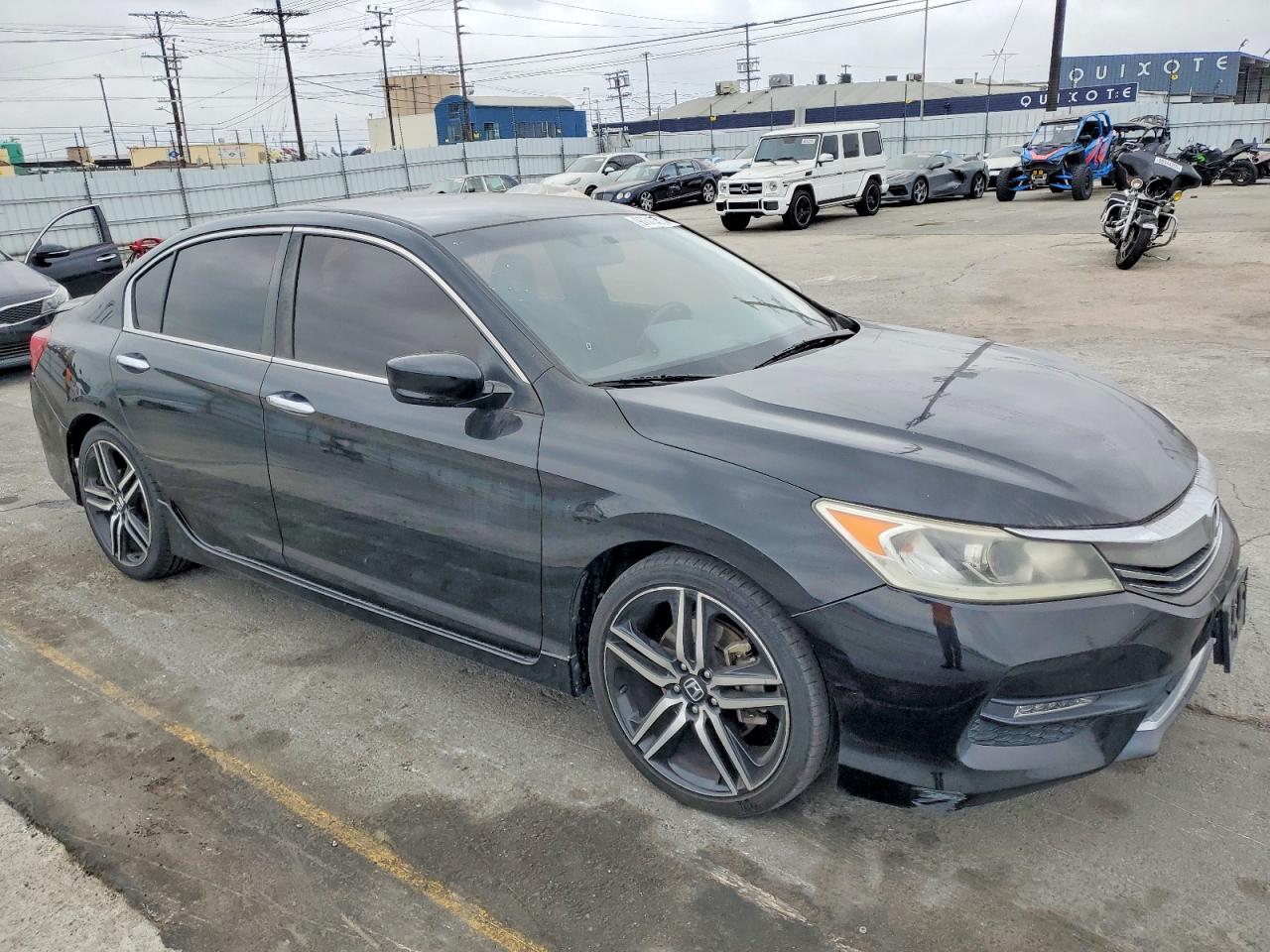 2017 HONDA ACCORD SPORT photo 4
