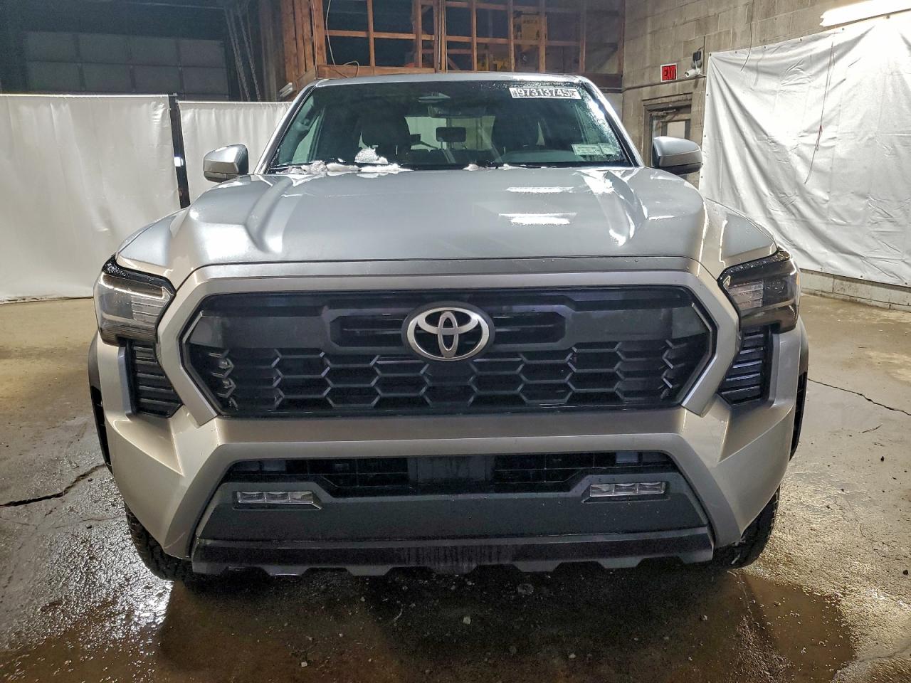 2025 TOYOTA TACOMA DOUBLE CAB photo 5