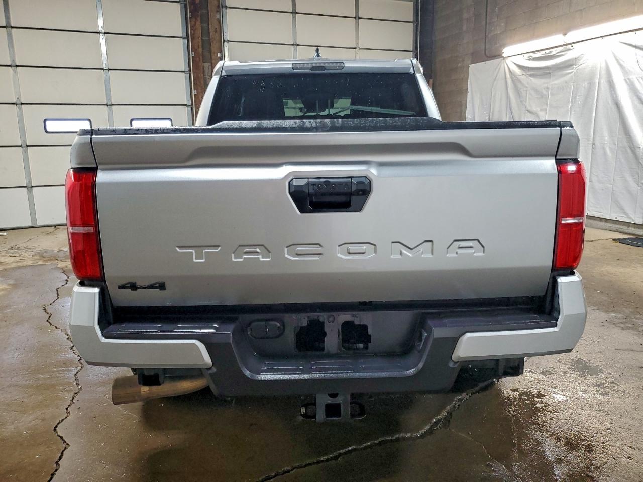 2025 TOYOTA TACOMA DOUBLE CAB photo 6