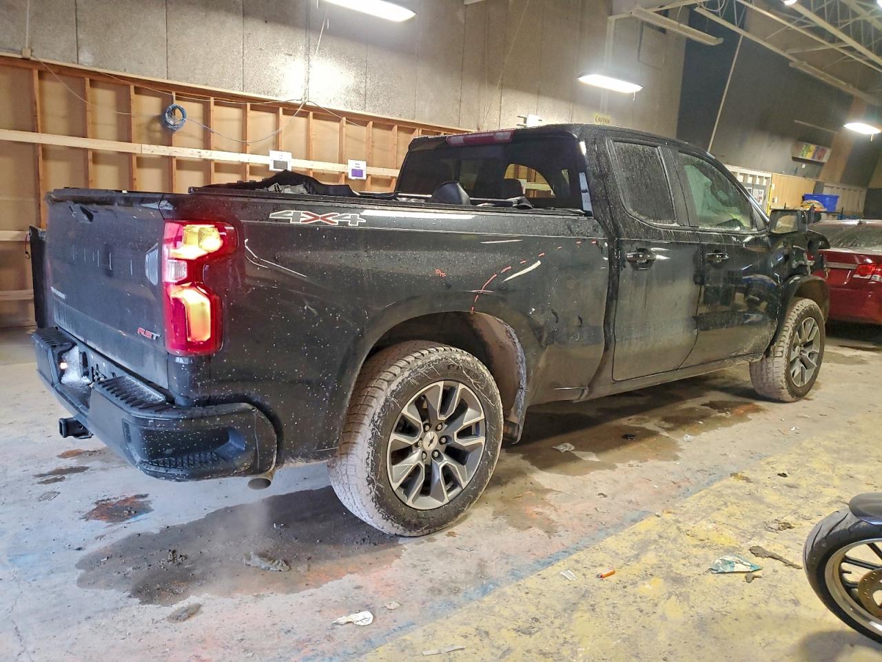 2019 CHEVROLET SILVERADO K1500 RST photo 3