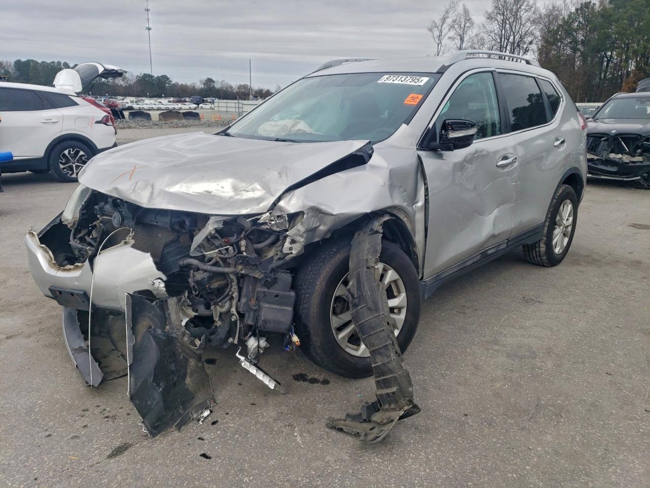 2014 NISSAN ROGUE