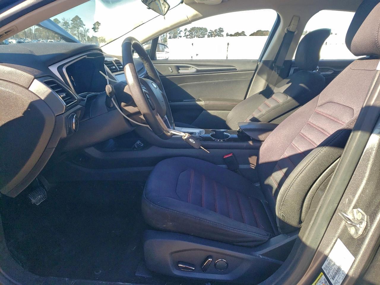2014 FORD FUSION SE photo 7