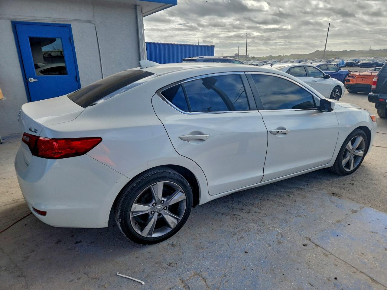 2013 ACURA ILX 20 TECH photo 3