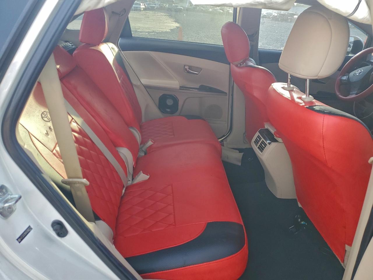 2012 TOYOTA VENZA LE photo 19