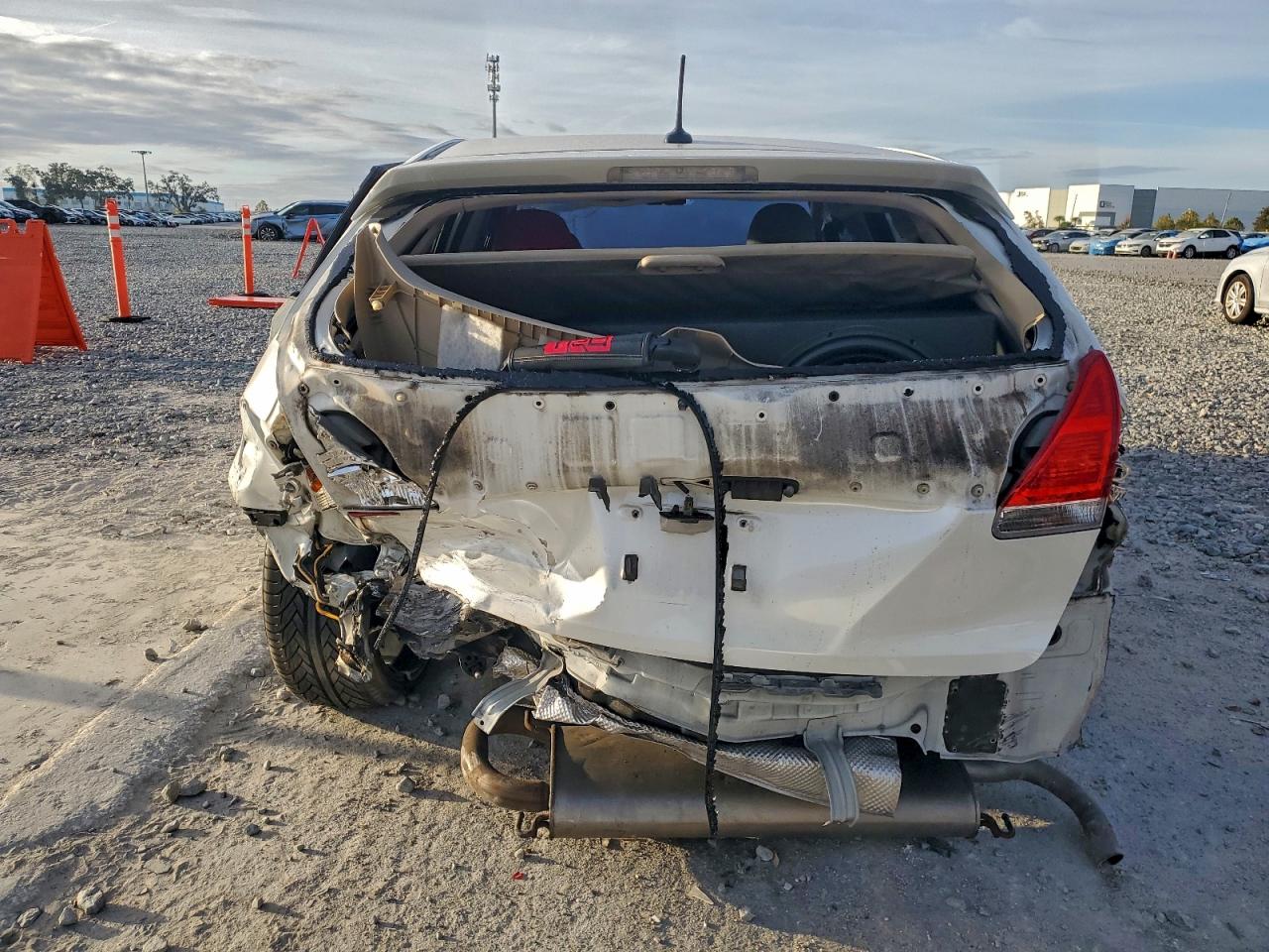 2012 TOYOTA VENZA LE photo 11