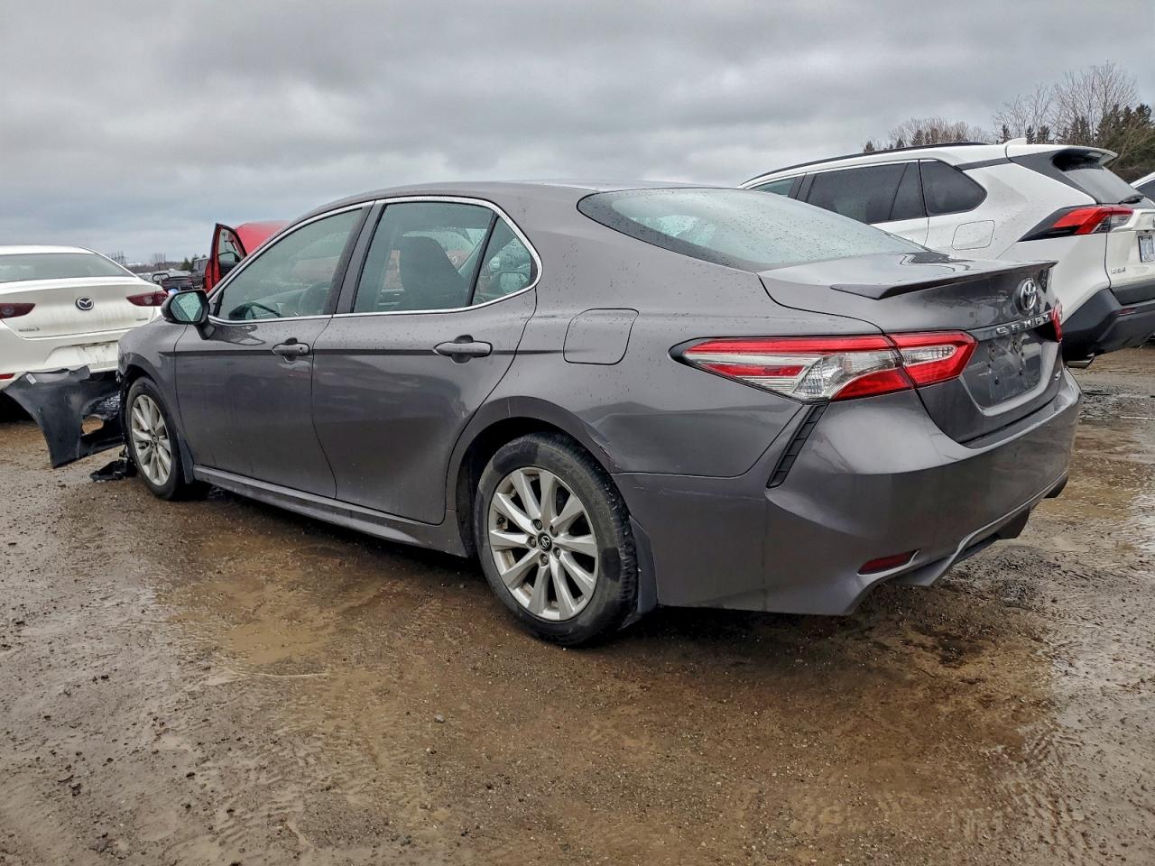 2019 TOYOTA CAMRY L photo 2