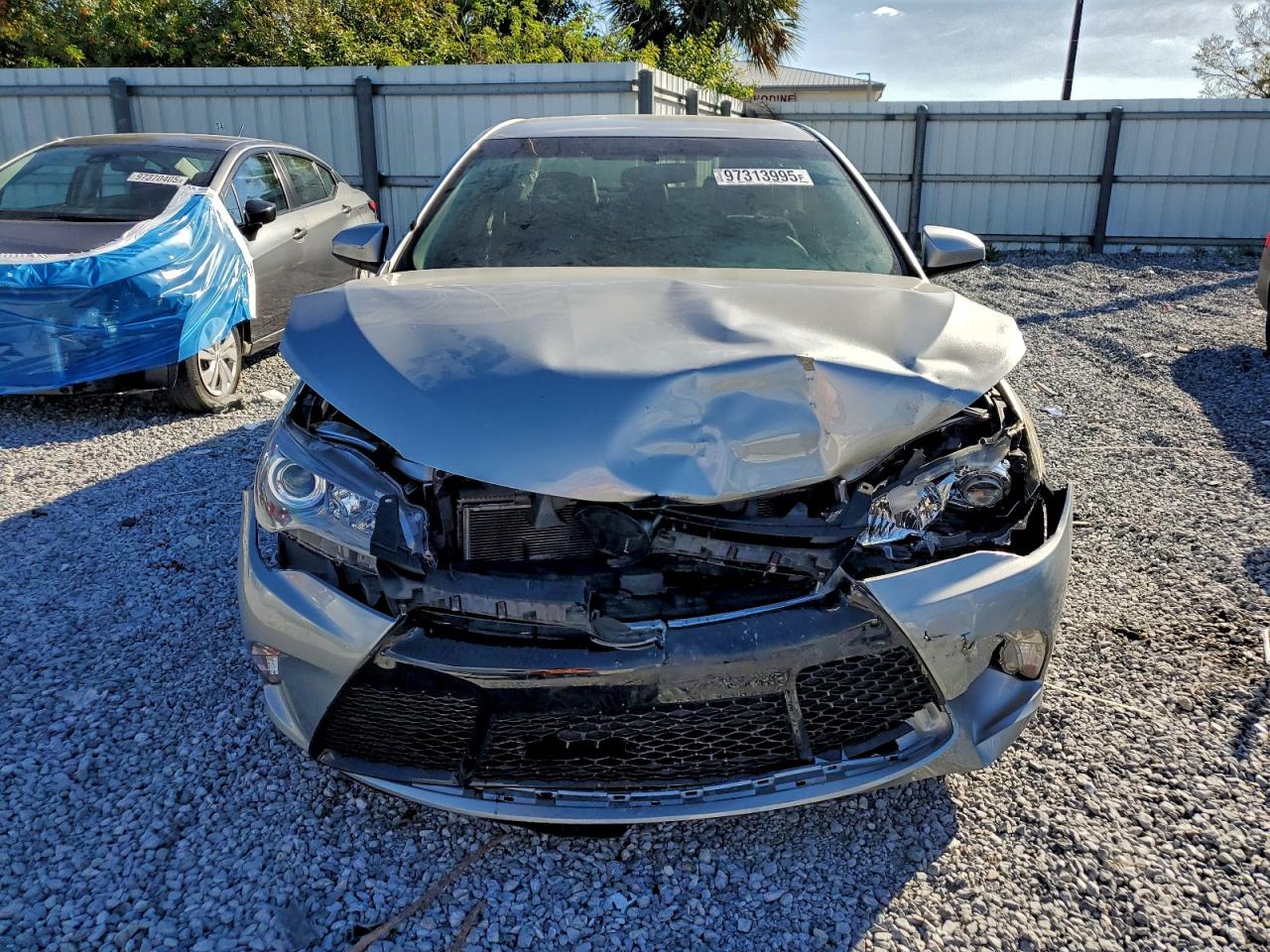 2016 TOYOTA CAMRY LE photo 9