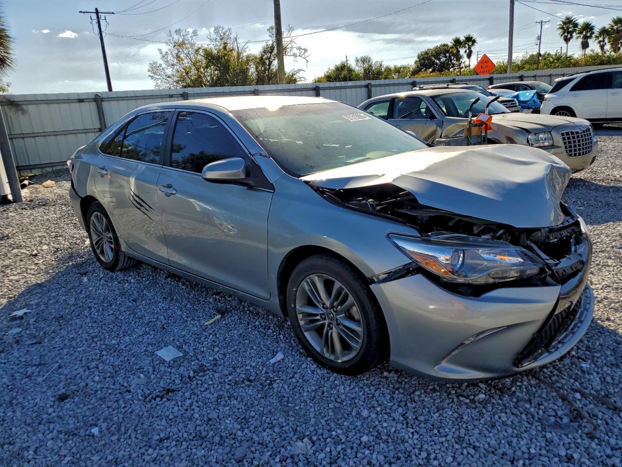 2016 TOYOTA CAMRY LE photo 7
