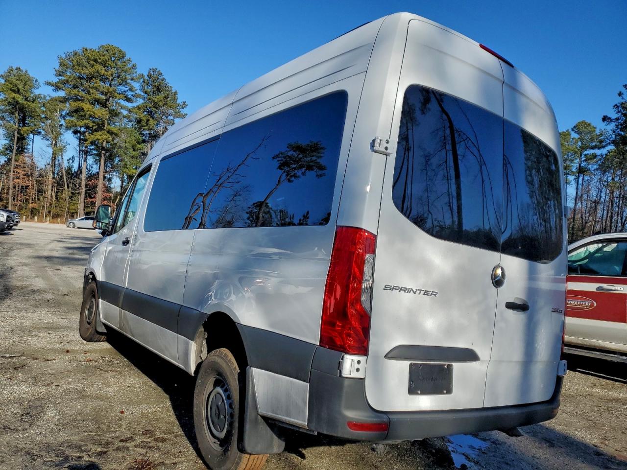2024 MERCEDES-BENZ SPRINTER 2500 photo 3
