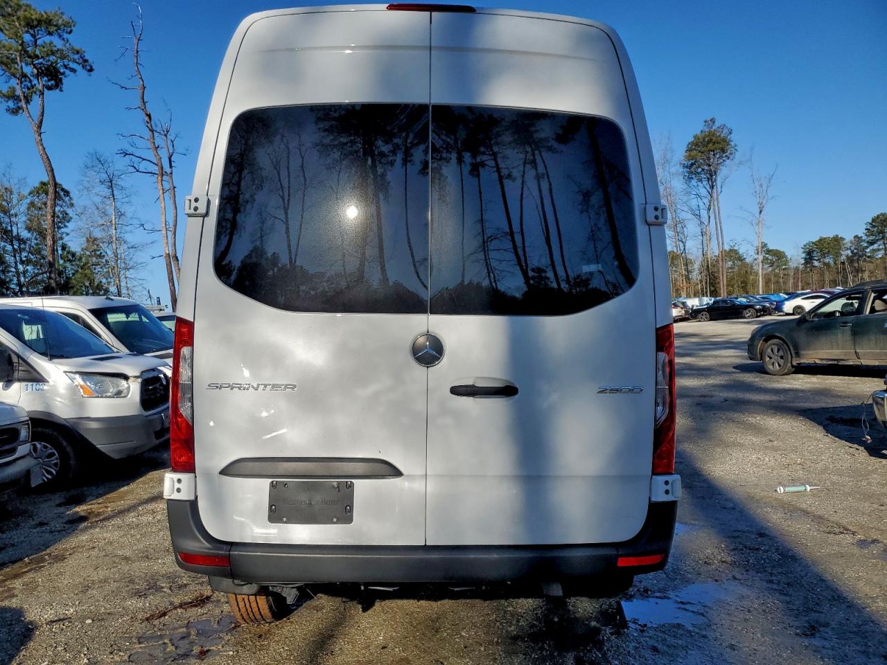 2024 MERCEDES-BENZ SPRINTER 2500 photo 11