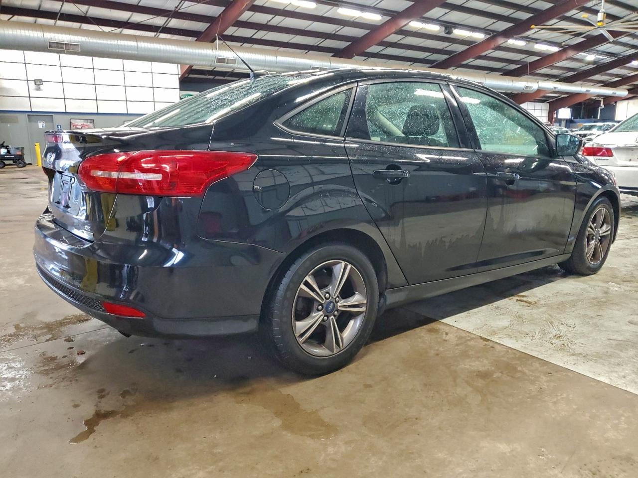 2018 FORD FOCUS SE photo 5