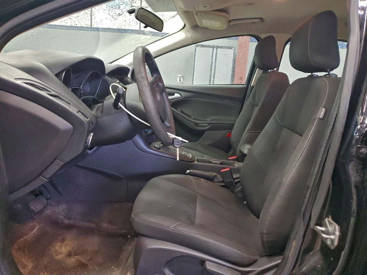 2018 FORD FOCUS SE photo 13