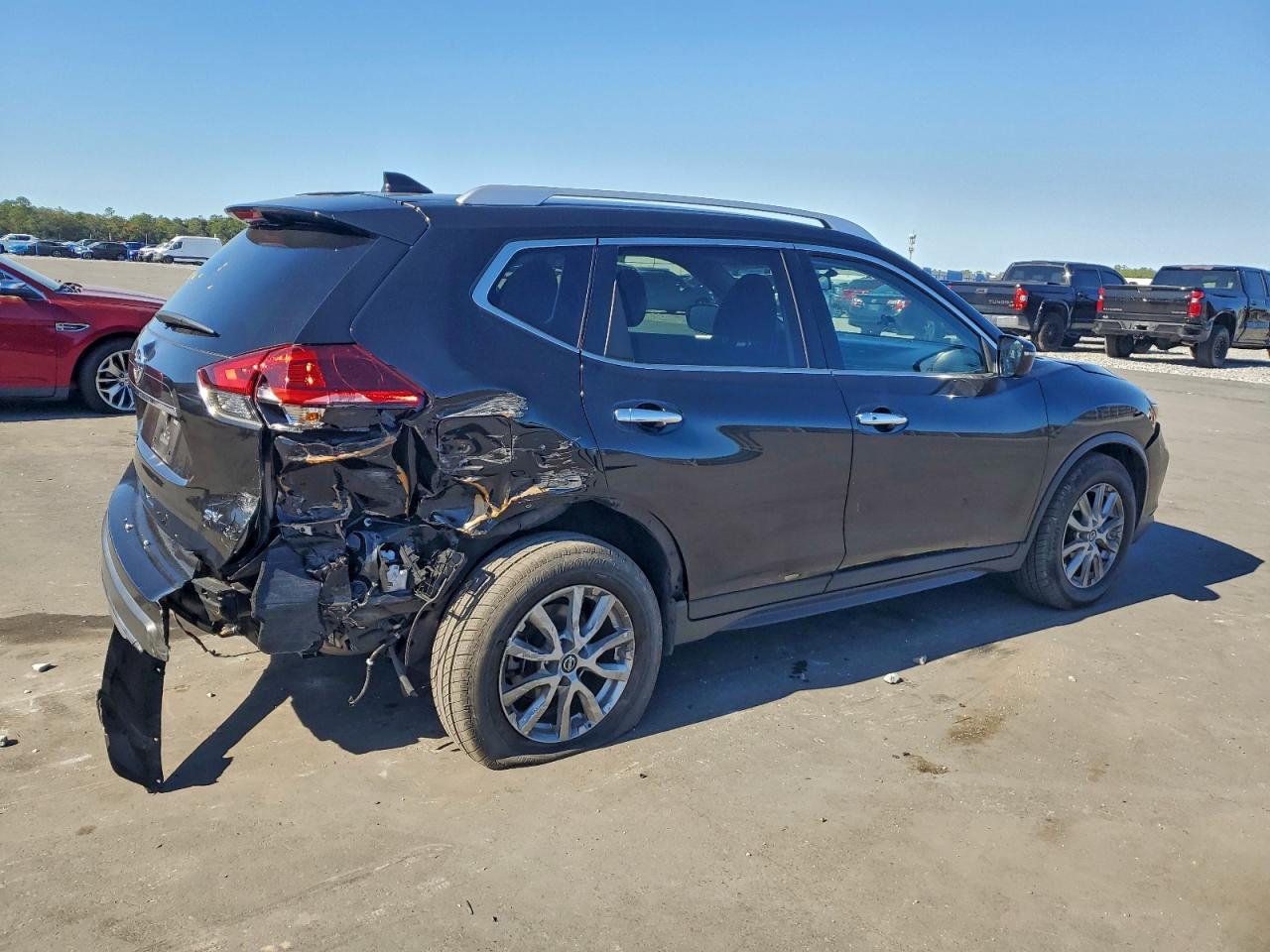 2018 NISSAN ROGUE S photo 3