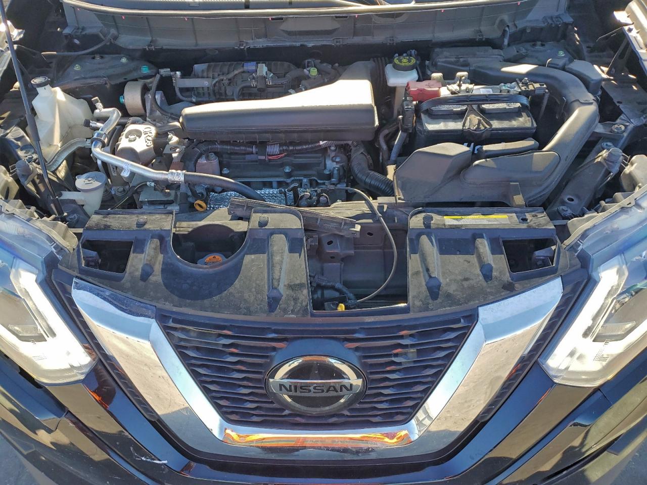 2018 NISSAN ROGUE S photo 12