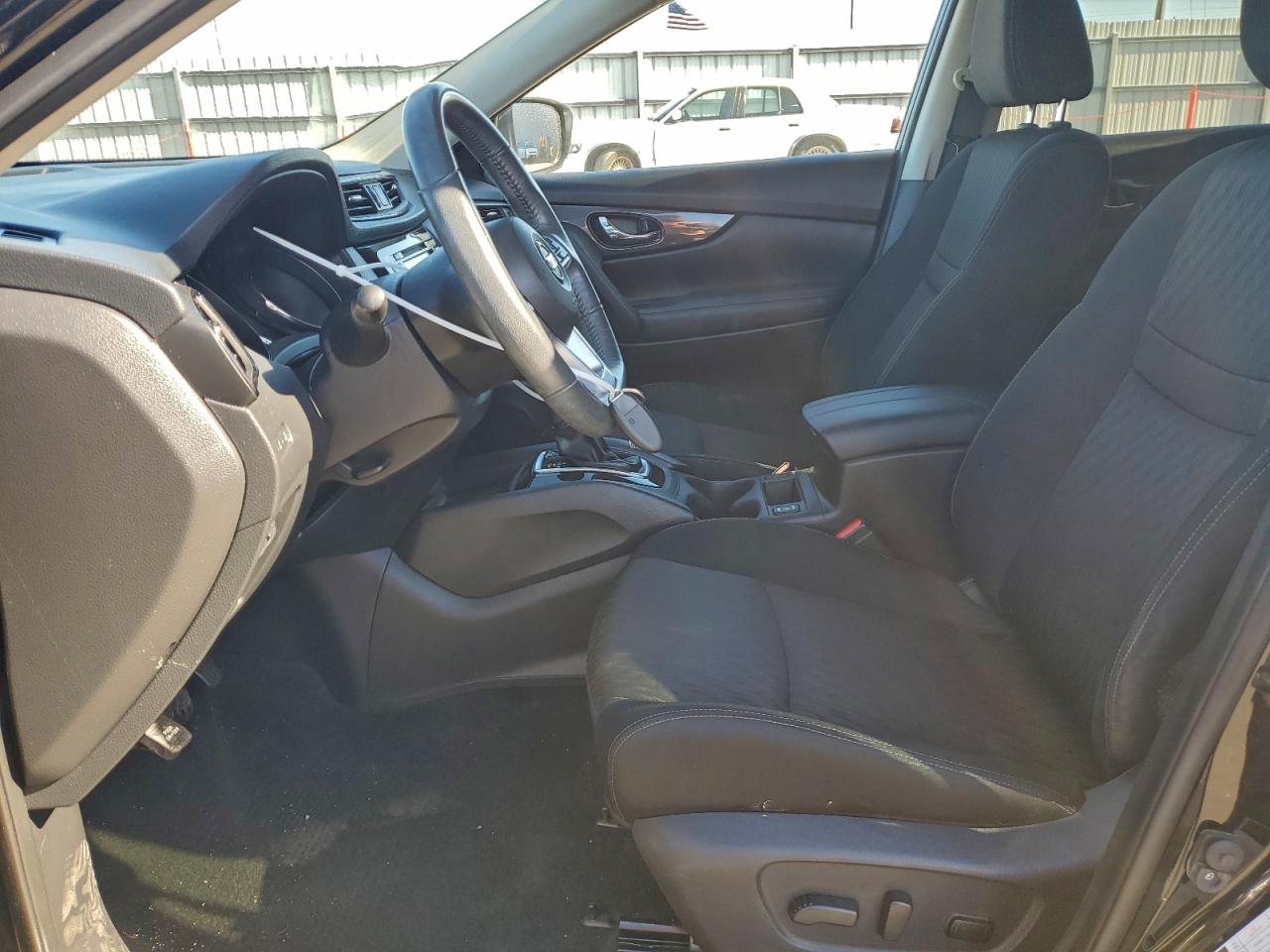 2018 NISSAN ROGUE S photo 7