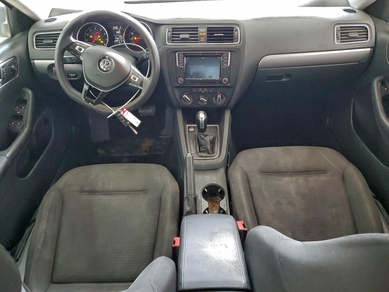 2016 VOLKSWAGEN JETTA SE photo 8