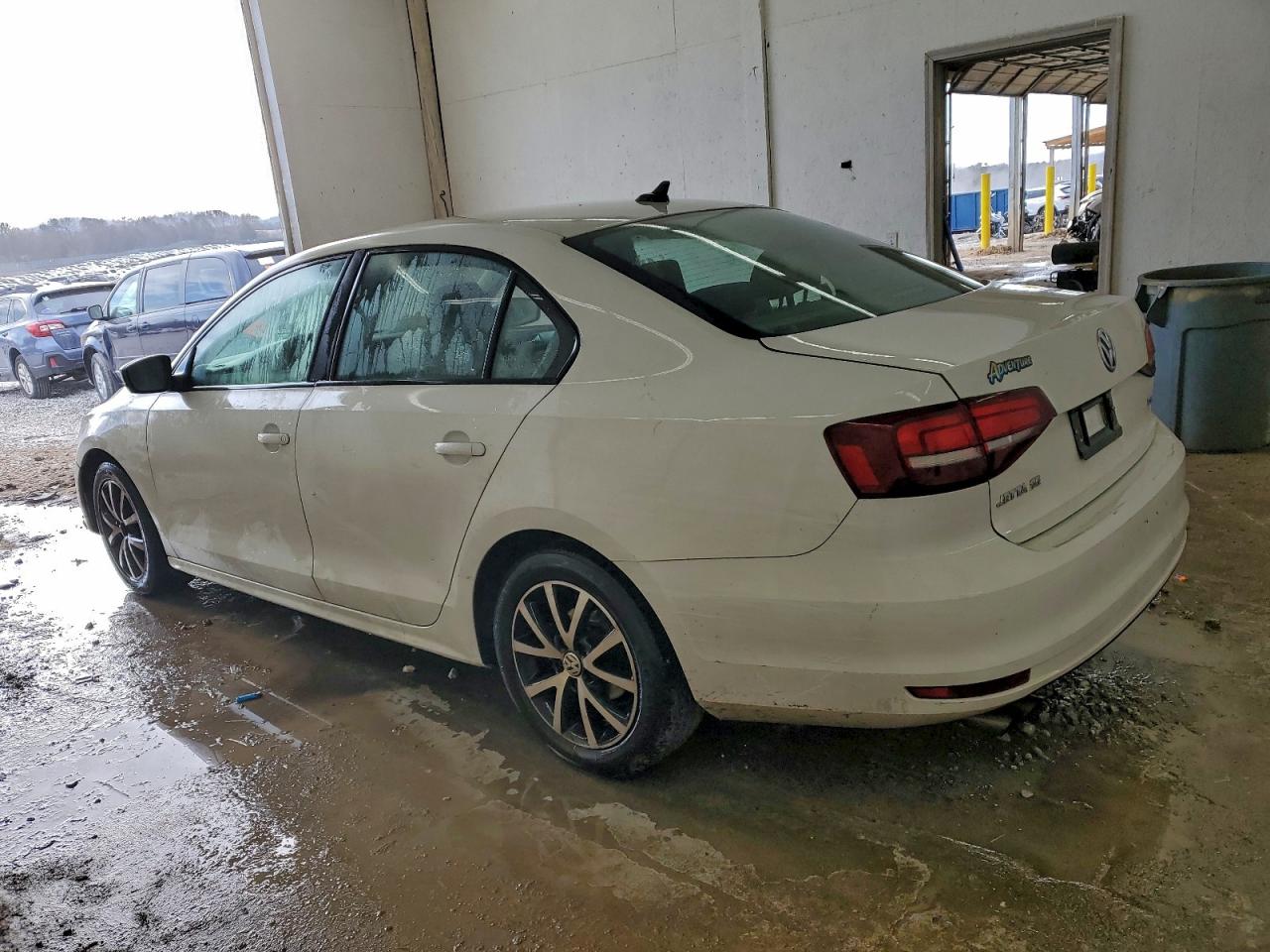 2016 VOLKSWAGEN JETTA SE photo 2