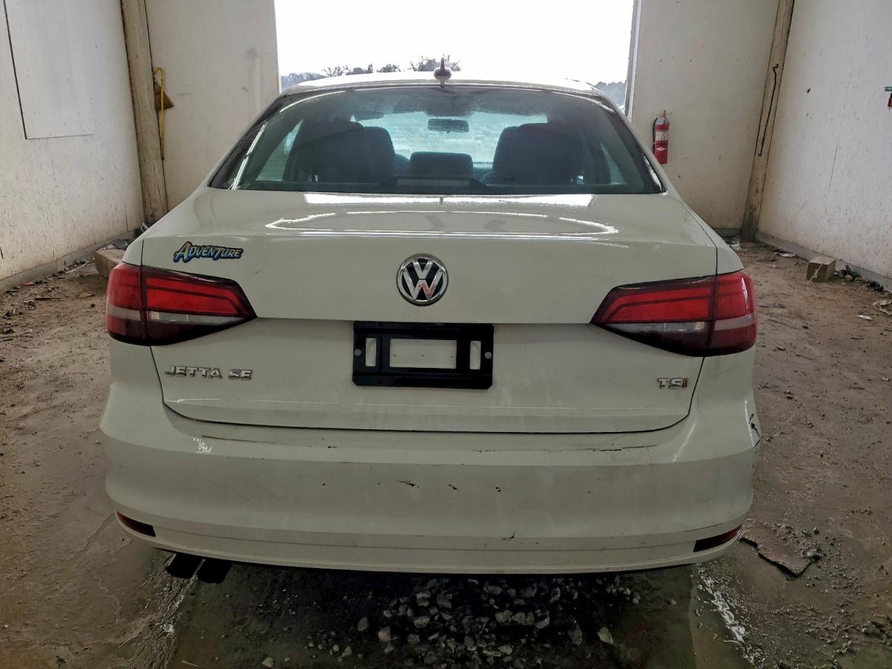 2016 VOLKSWAGEN JETTA SE photo 6