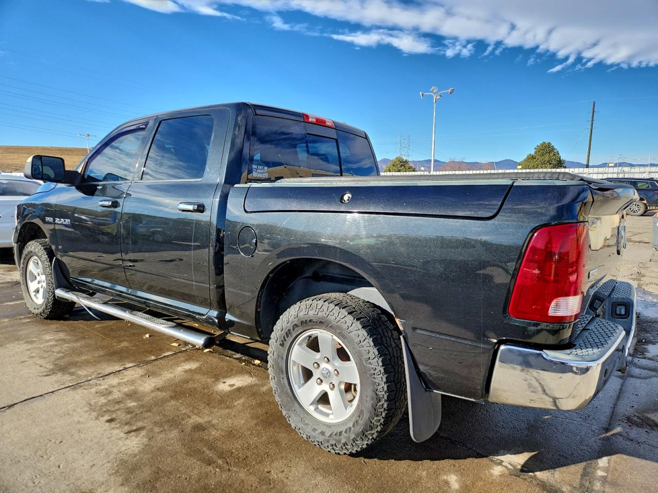 2010 DODGE RAM 1500 photo 2