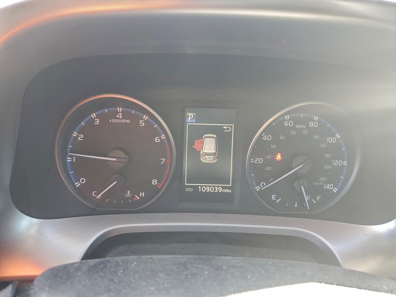 2018 TOYOTA RAV4 LE photo 9