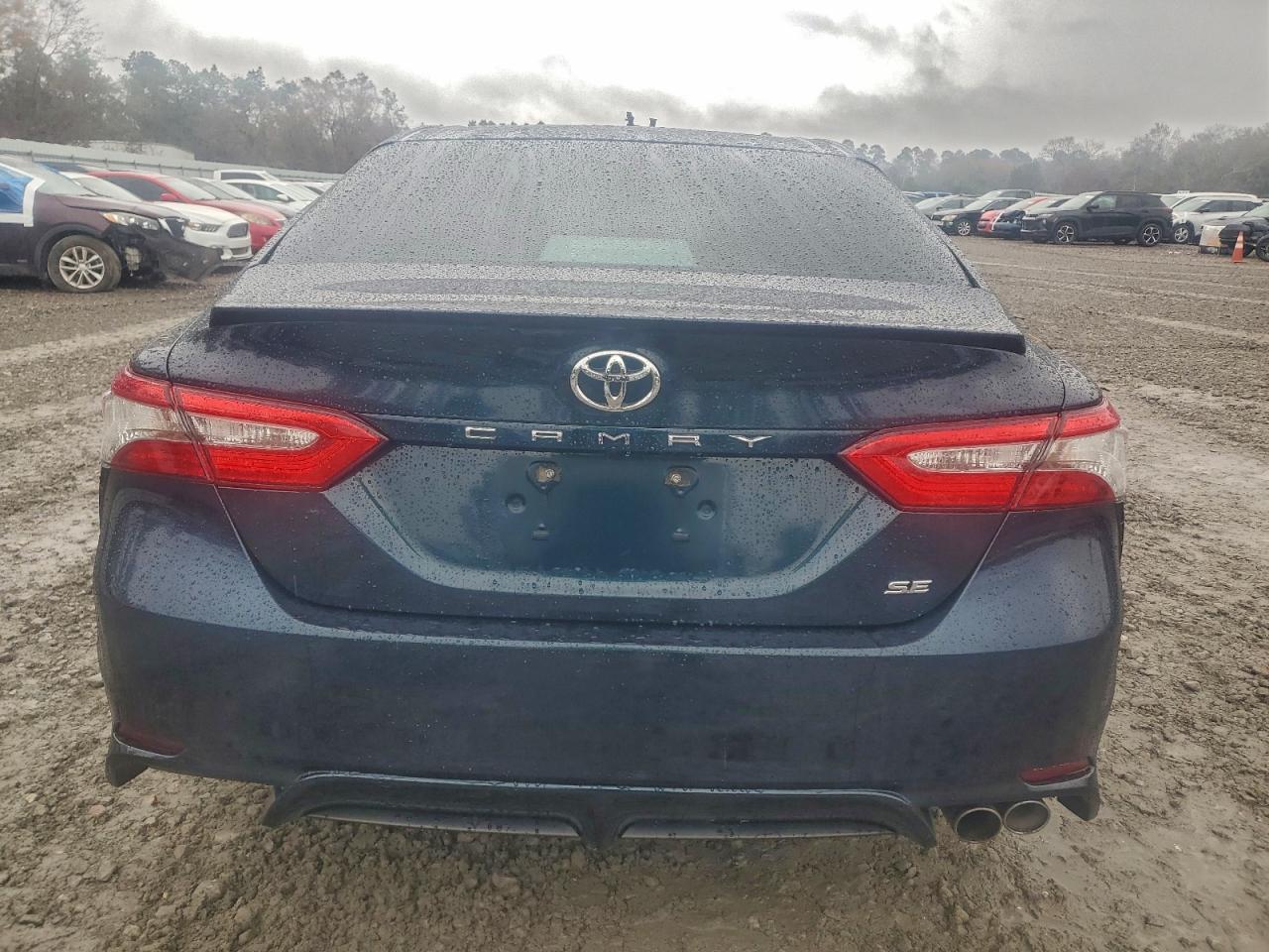 2018 TOYOTA CAMRY L photo 6