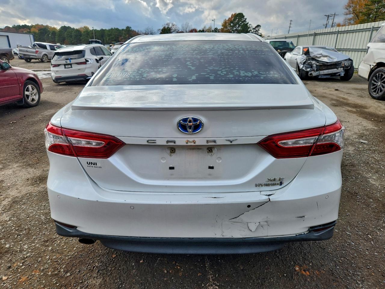 2018 TOYOTA CAMRY HYBRID photo 16