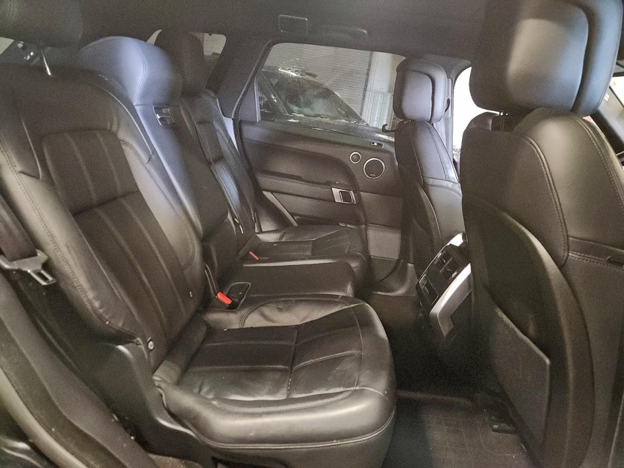 2018 LAND ROVER RANGE ROVER SPORT SE photo 31