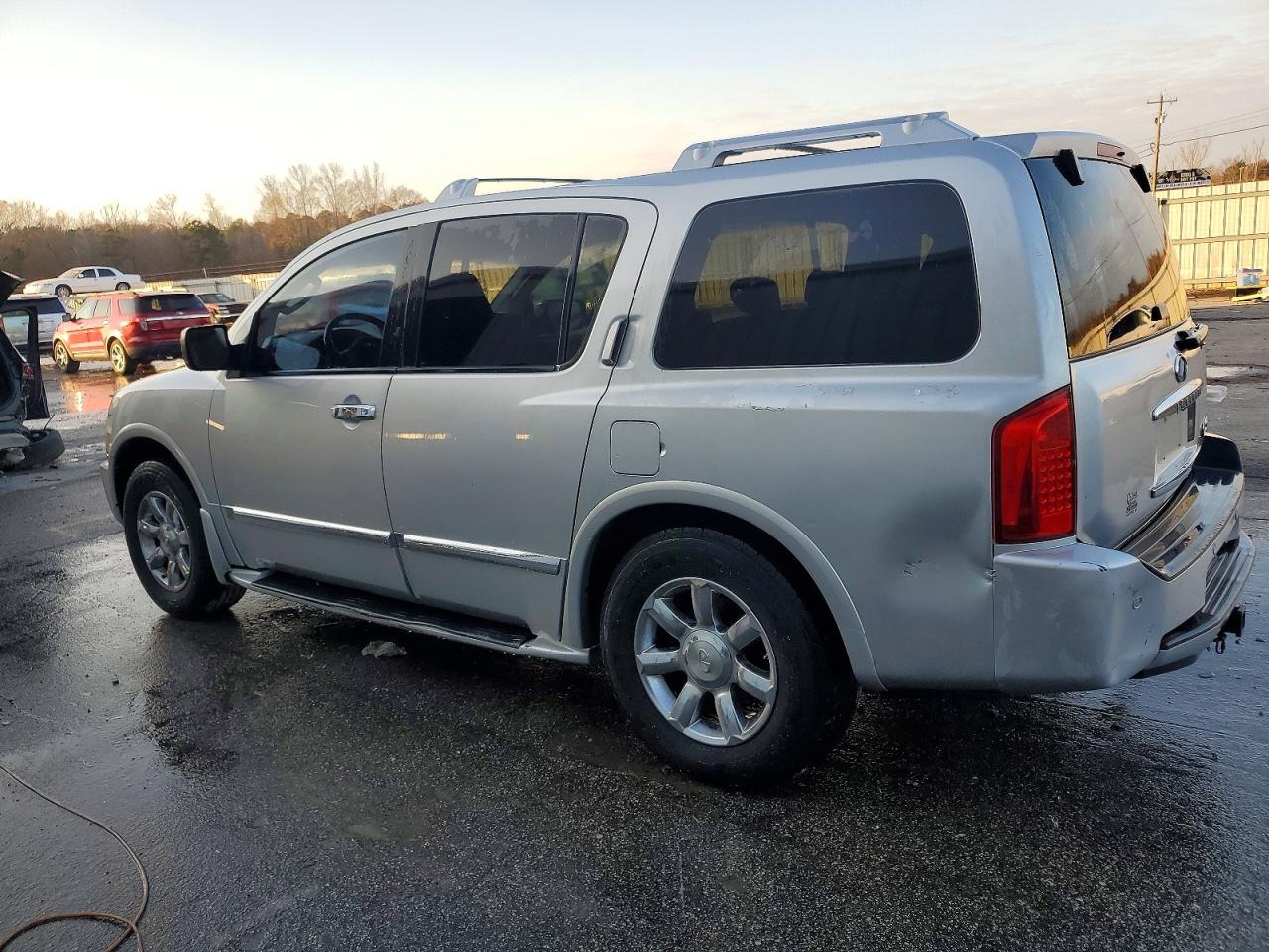 2006 INFINITI QX56 BASE photo 2