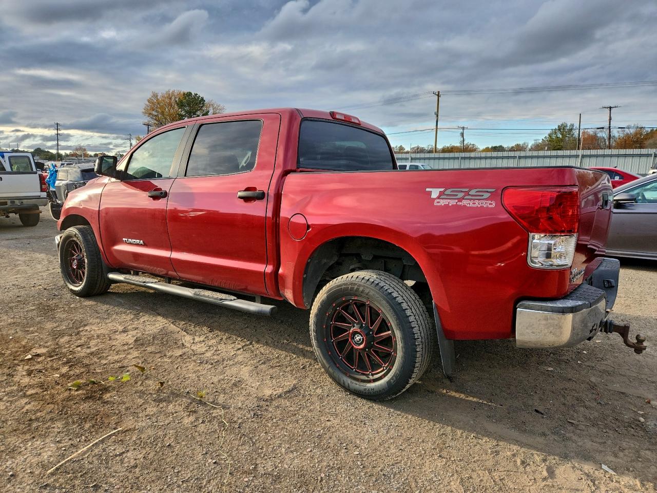 2013 TOYOTA TUNDRA CREWMAX SR5 photo 2