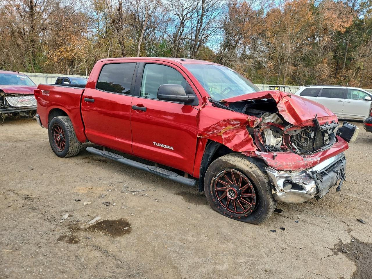 2013 TOYOTA TUNDRA CREWMAX SR5 photo 4